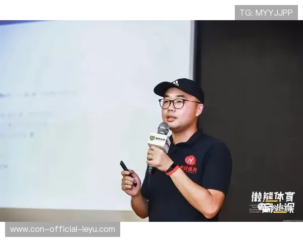 国际羽毛球协会在青训中建立成长档案数据库供教练与家长参考，国际羽毛球联合会英文全称